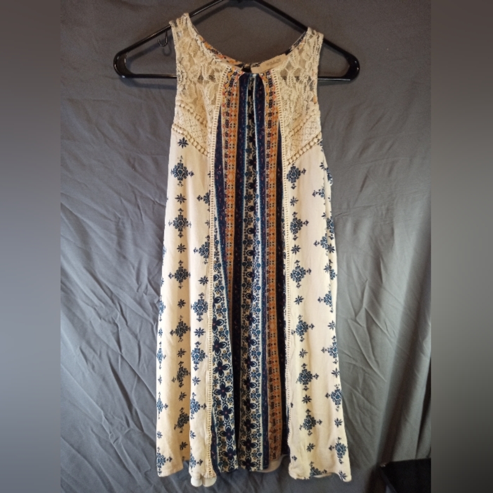 Taylor&Sage Sleeveless Cream and Blue Patterned Mini Dress